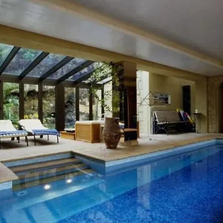 Apartament In Mit Terrasse- Gemeinsamem Pool Und Garten By Interhome *