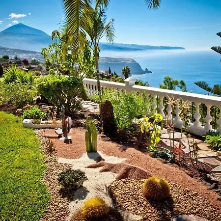 In Mit Terrasse- Gemeinsamem Pool Und Garten By Interhome *