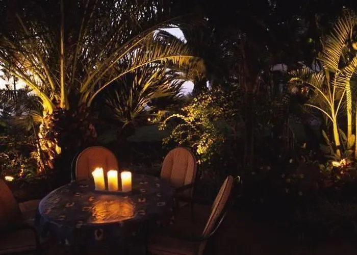 In Mit Terrasse- Gemeinsamem Pool Und Garten By Interhome *