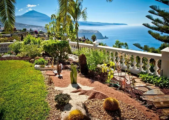 In Mit Terrasse- Gemeinsamem Pool Und Garten By Interhome *